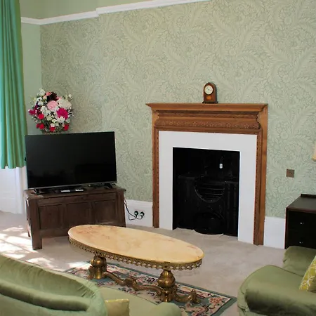 Collins House * Knaresborough